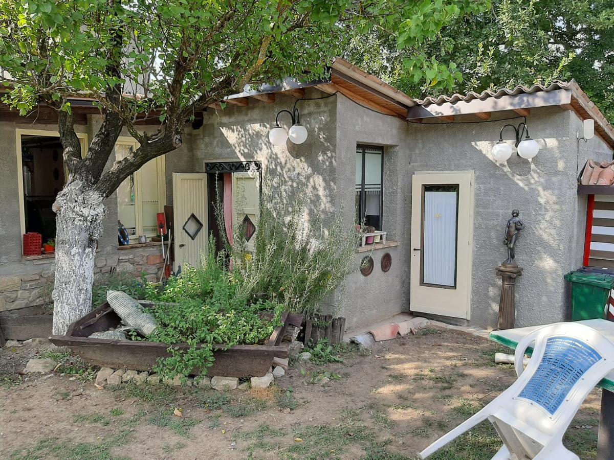 مبيت وإفطار Rezzano La Baia Dei Lupi المظهر الخارجي الصورة
